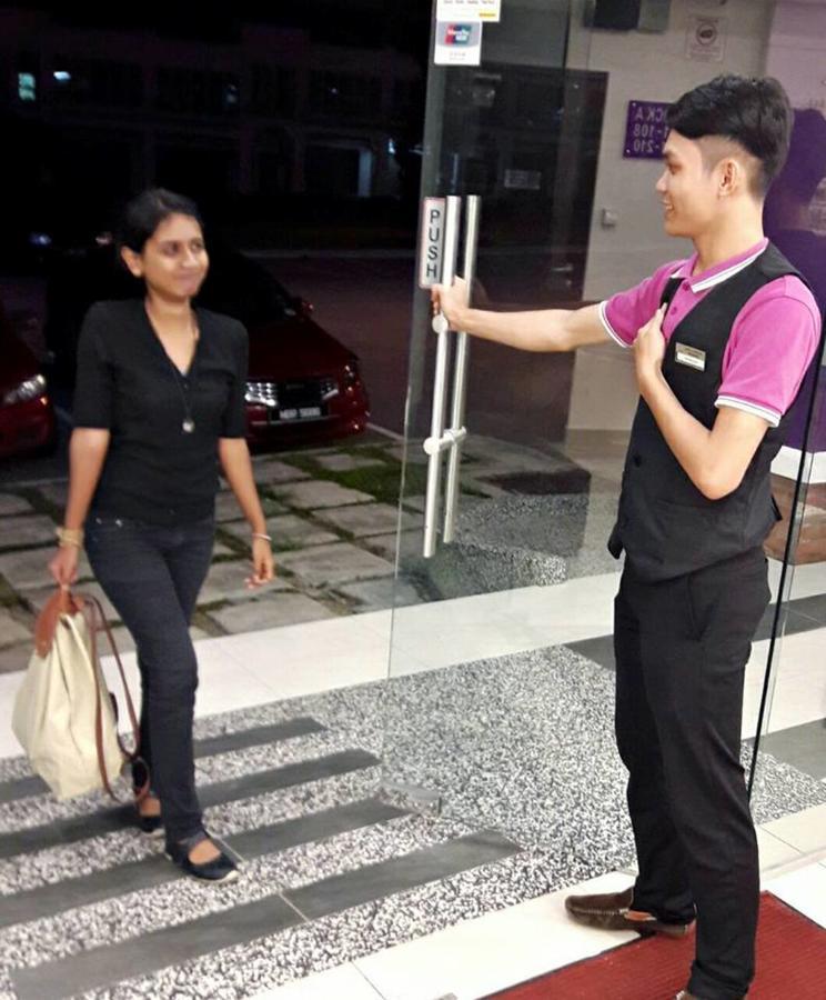 Hotel Lavender Senawang Σερεμπάν Εξωτερικό φωτογραφία