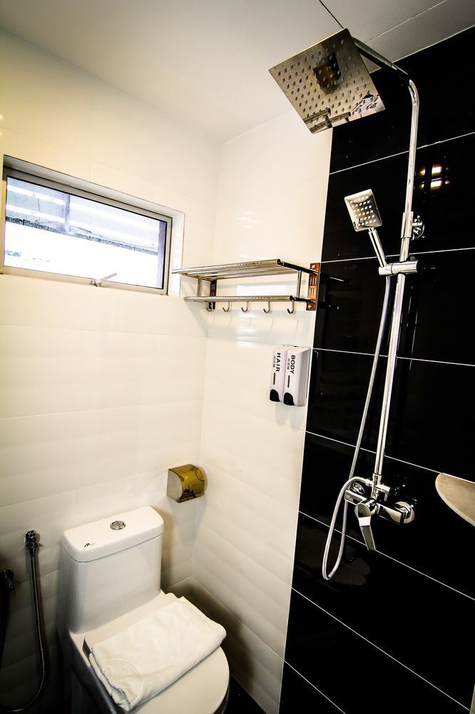 Hotel Lavender Senawang Σερεμπάν Εξωτερικό φωτογραφία